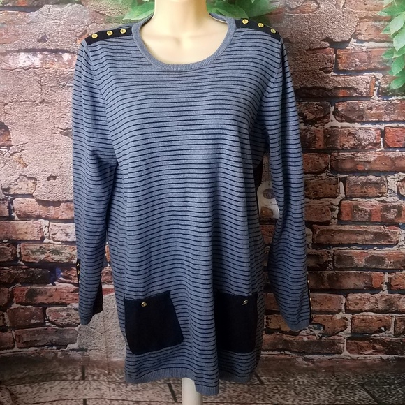 Blue Button Decor Tunic Sweater - Picture 2 of 4